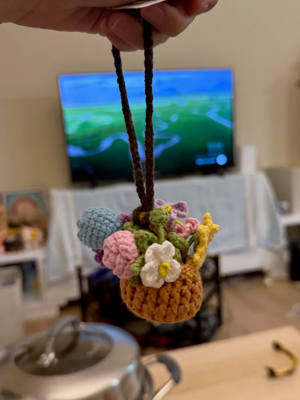 Little Hanging Flower Basket — original product photograph (8056)